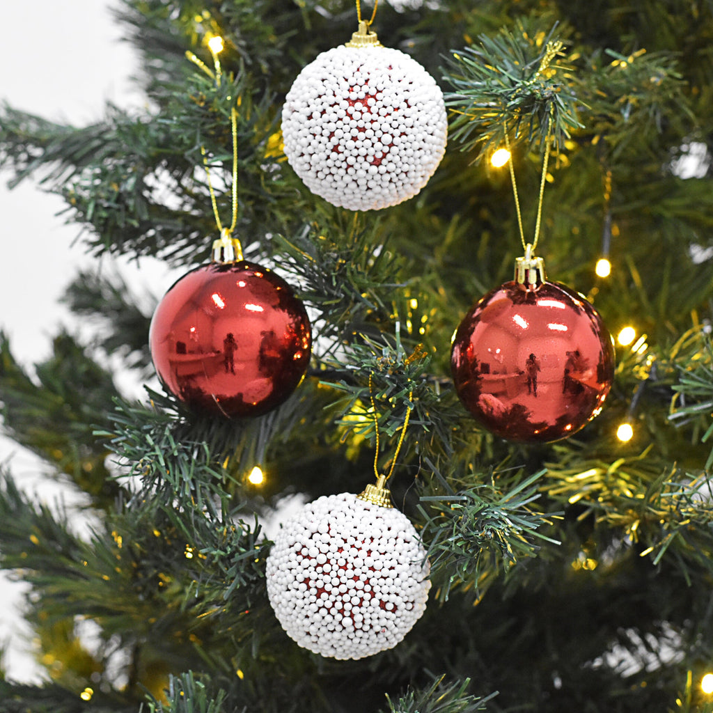 Segundo set de bolas navideñas incluido en el combo