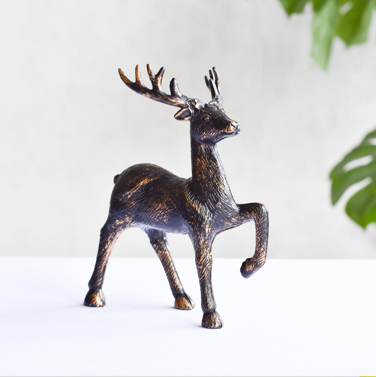 Reno Navideño Decorativo 20x16 cm – Ref. AZ128